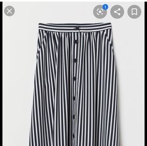 [3 for $45] Blue linenblend button up circle skirt